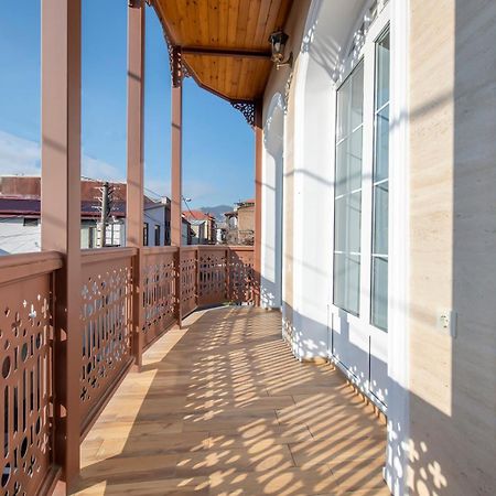 Hotel Solo Тбилиси Екстериор снимка