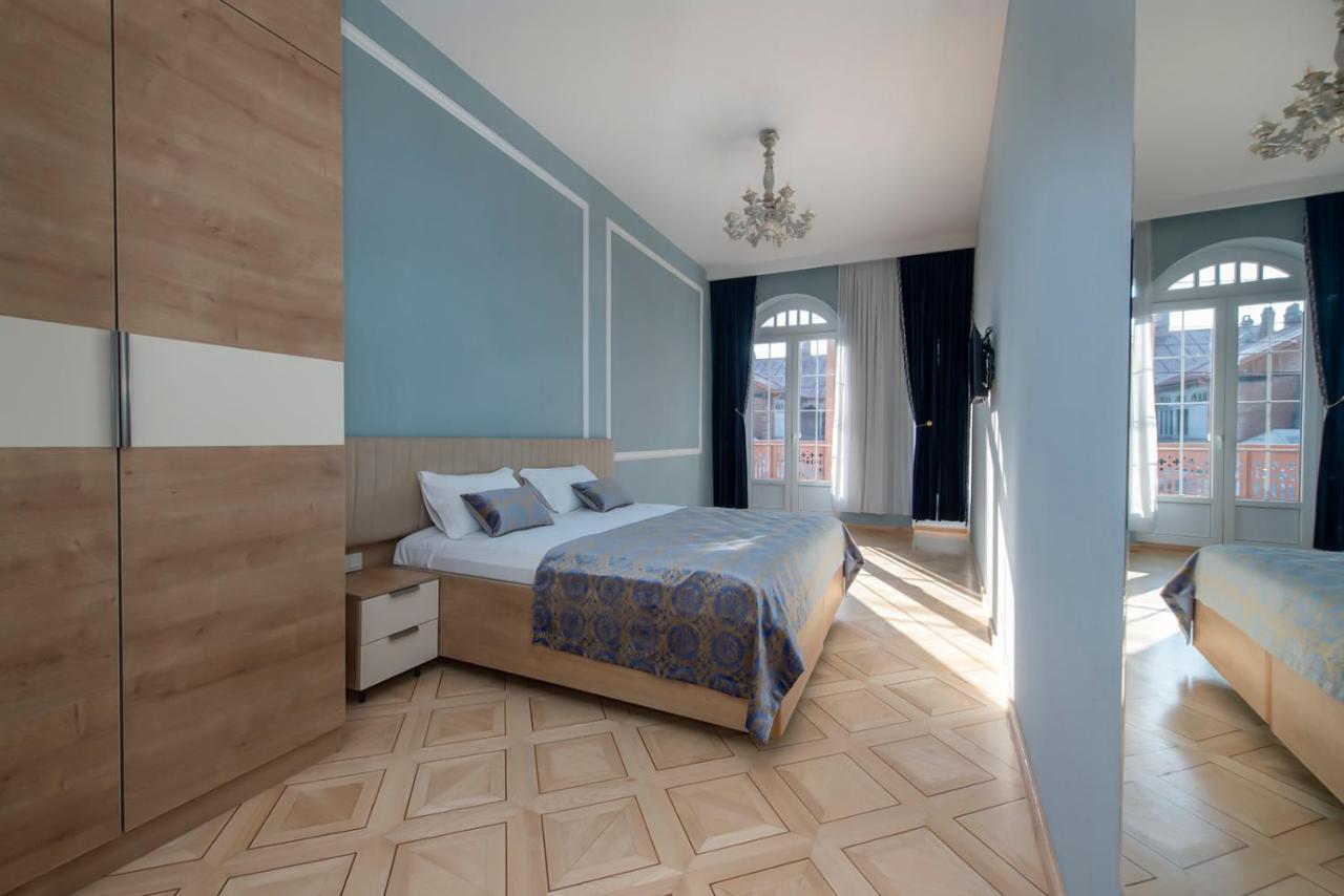 Hotel Solo Тбилиси Екстериор снимка