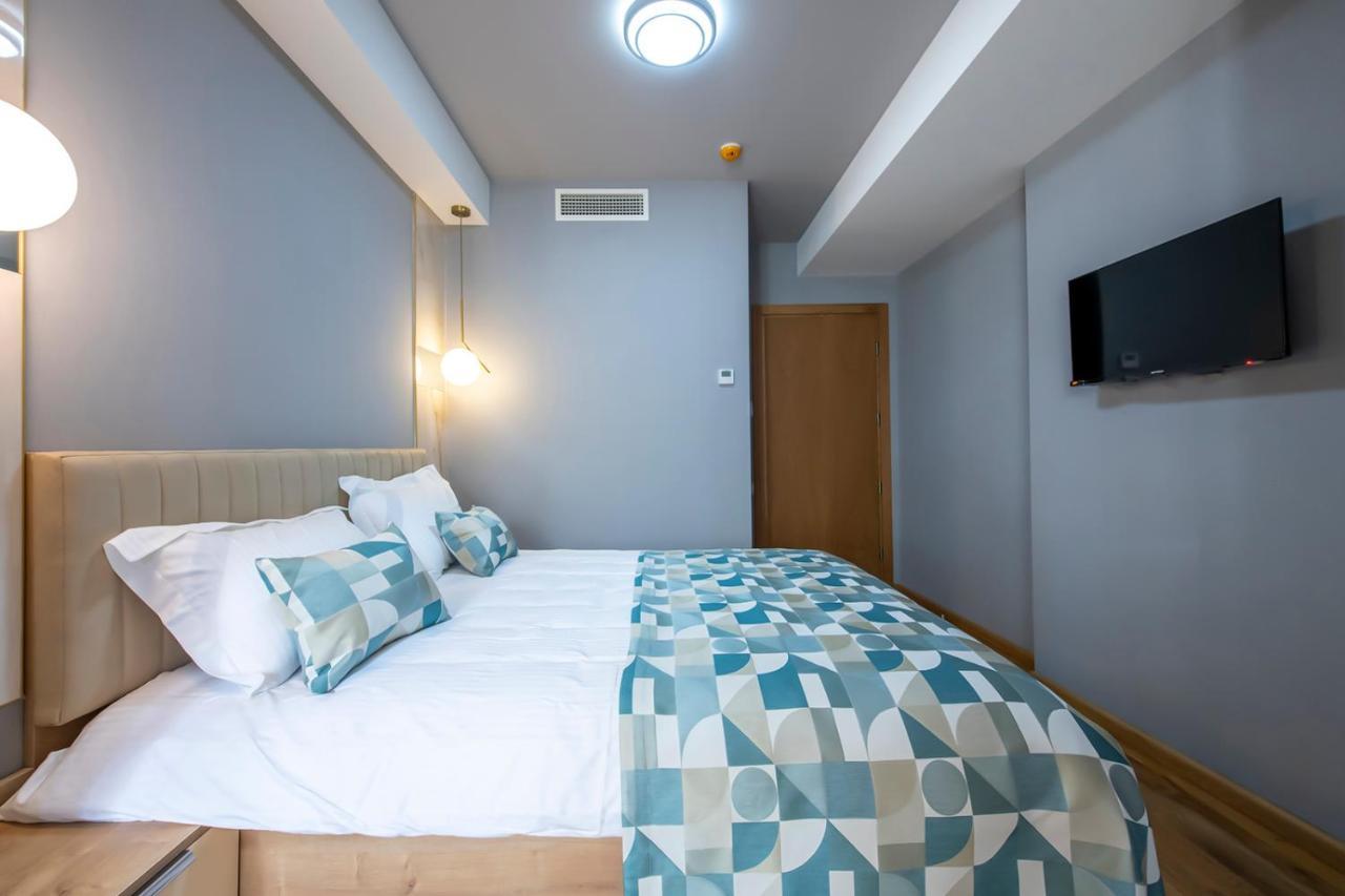 Hotel Solo Тбилиси Екстериор снимка