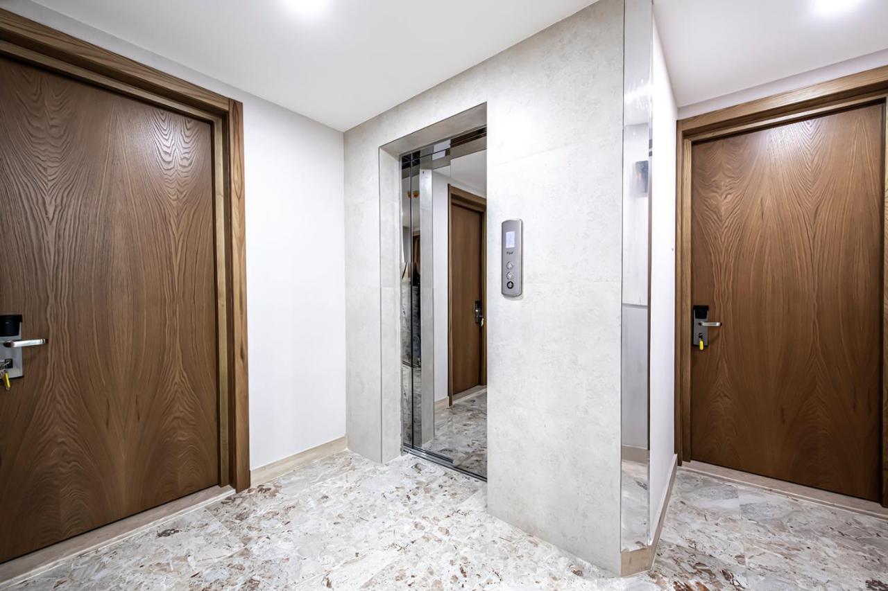 Hotel Solo Тбилиси Екстериор снимка