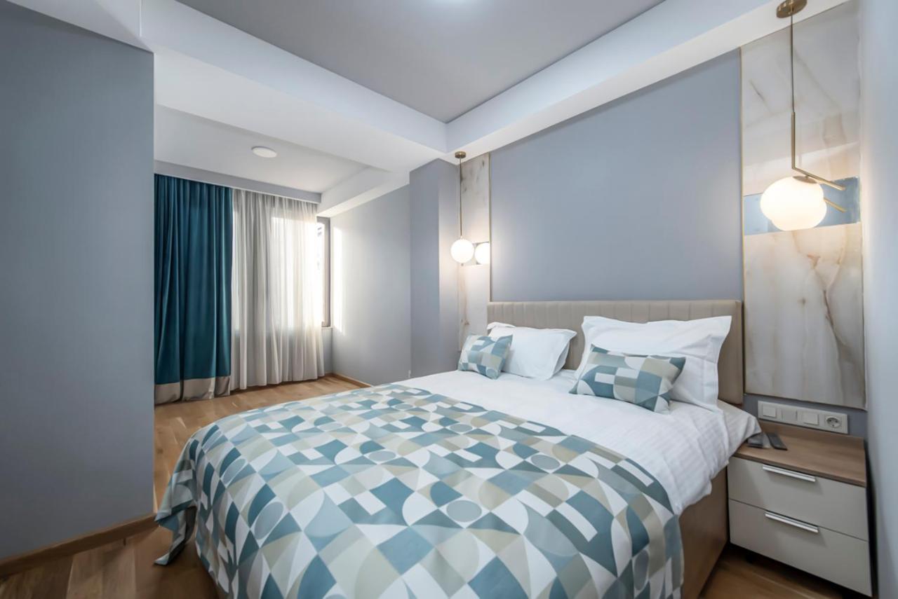 Hotel Solo Тбилиси Екстериор снимка