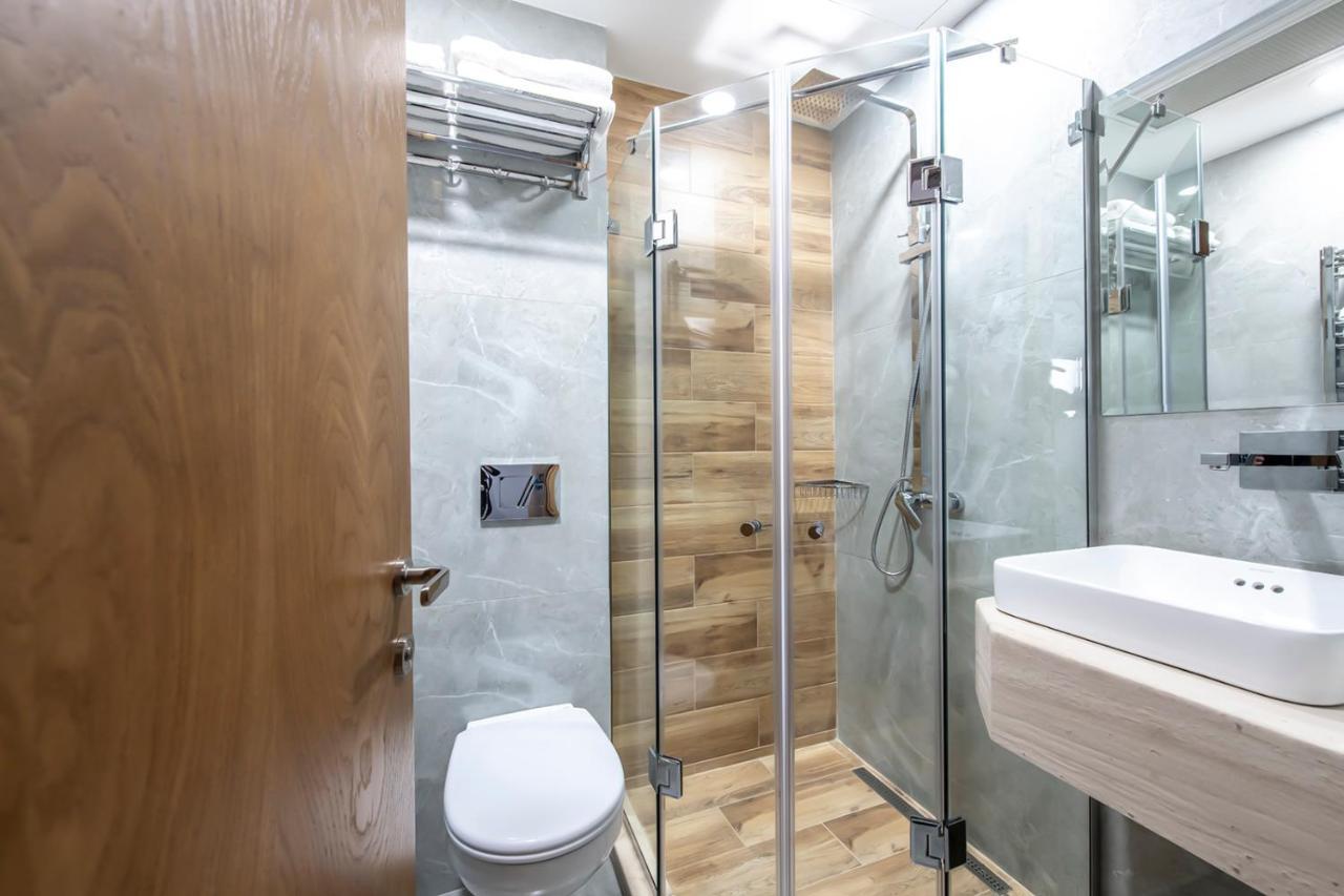 Hotel Solo Тбилиси Екстериор снимка