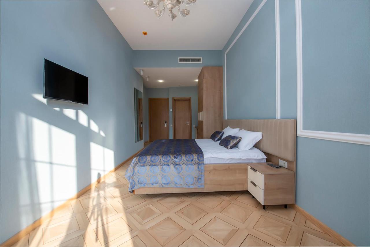 Hotel Solo Тбилиси Екстериор снимка