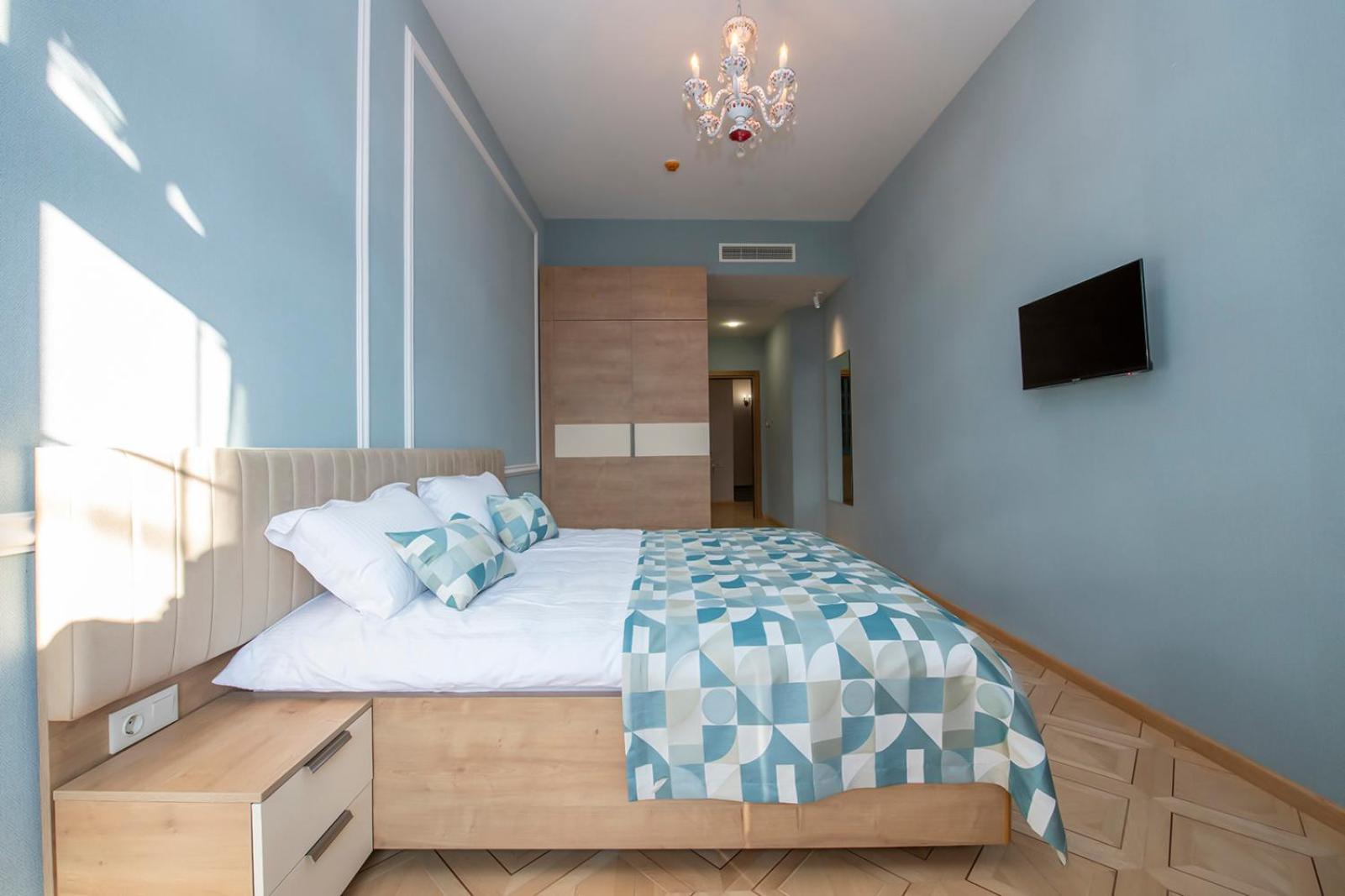 Hotel Solo Тбилиси Екстериор снимка