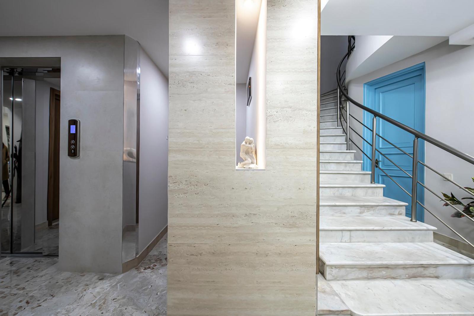 Hotel Solo Тбилиси Екстериор снимка